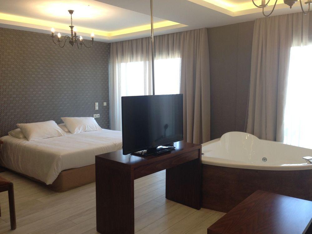 Elegance Luxury Executive Suites - Adults Only Tragaki Eksteriør billede